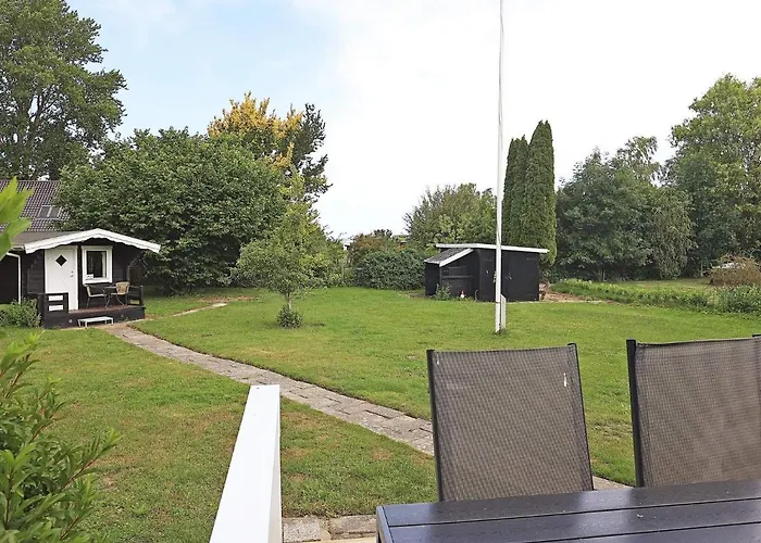 8 Person In Holbaek-by Traum * Holbaek