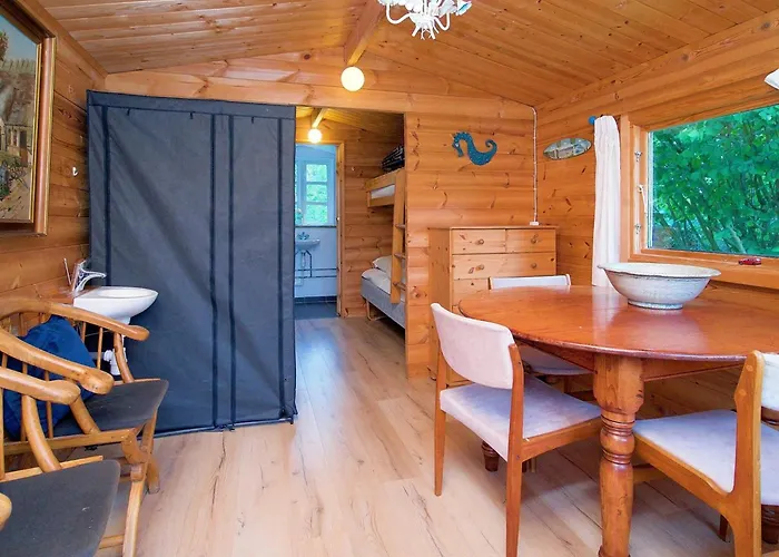8 Person In Holbaek-by Traum