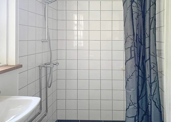 8 Person In Holbaek-by Traum * Holbaek